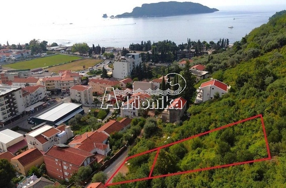 Урбанизированный участок в 250м от моря, Будва - фото