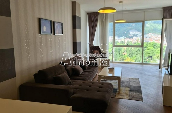 Квартира с одной спальней в здании Tre Canne, Будва - фото