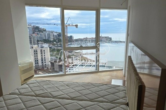 Эксклюзивная квартира с двумя спальнями в здании Tre Canne в 50м от моря в Будве - фото