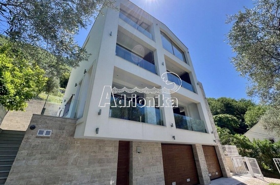 Роскошная вилла в 90 метрах от моря в Столиве, Бока-Которская бухта - фото