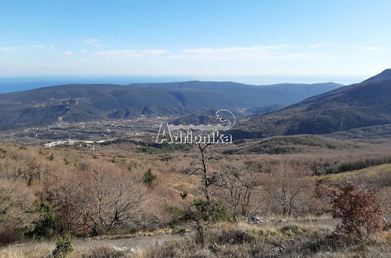 Земельный участок в тихой деревне Мирац - фото
