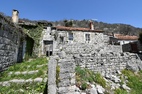 Старые каменные руины и дом на просторном участке, Камено, Херцег Нови