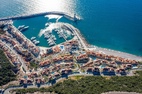 Роскошная двухкомнатная квартира в здании IRIS, Marina Village, Луштица Бэй