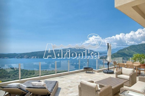 Роскошная вилла с панорамным видом на море, Поди, Херцег Нови - фото