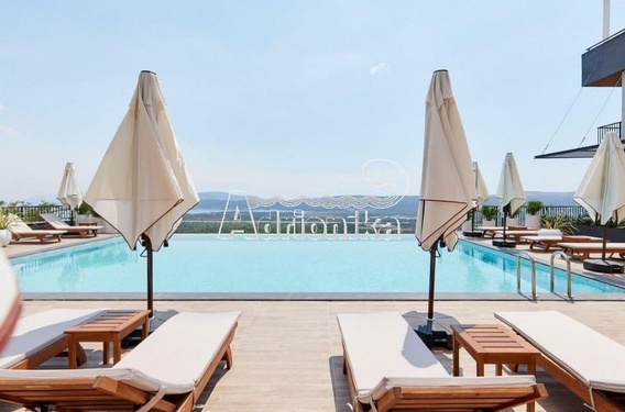 Стильная квартира студия в комплексе с общим бассейном, Кавац - фото