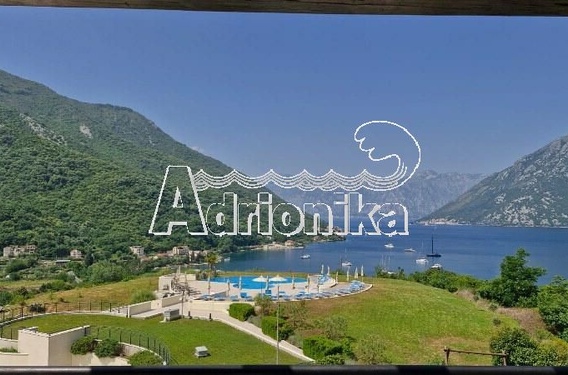 Квартира с двумя спальнями и с шикарным видом на море, Моринь, Котор - фото