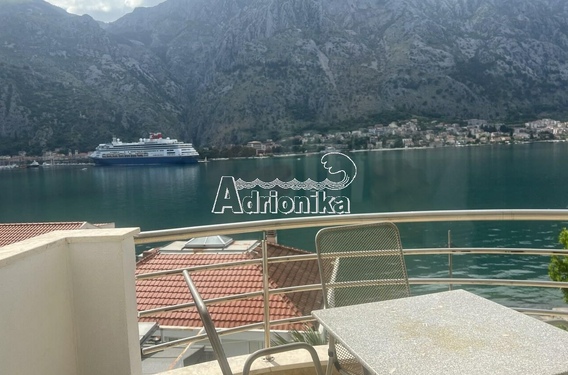 Two-bedroom apartment of 60 m? with stunning sea views in Muo, Kotor - фото
