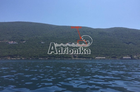 Участок в Крашичи, 100м от моря - фото