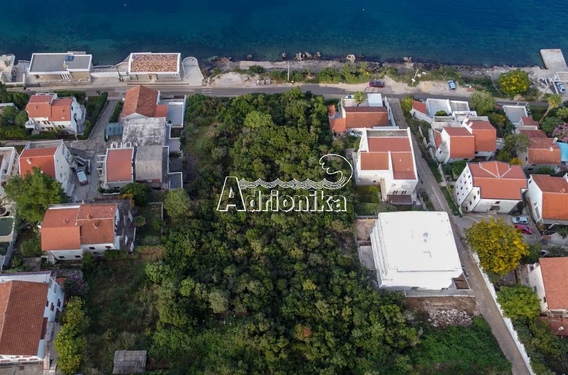 Большой участок на первой линии моря, Крашичи - фото