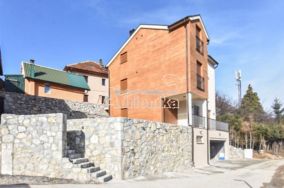 Новый дом с 5 квартирами в Колашине - фото