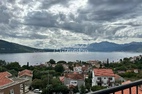 Компактная трёхкомнатная квартира в Дженовичах с панорамным видом на Боко-Которский залив