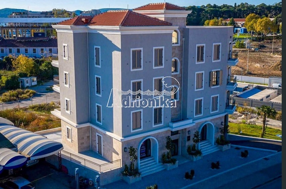 Роскошная новая квартира с видом на море всего в нескольких шагах от Porto Montenegro - фото