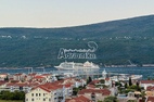 Новая двухкомнатная квартира с видом на море в Кумборе, рядом с Portonovi - фото