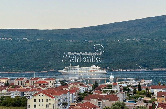 Новая двухкомнатная квартира с видом на море в Кумборе, рядом с Portonovi - фото