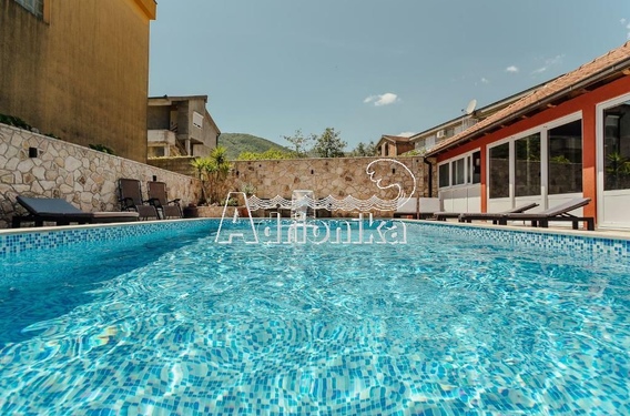 Пансион/вилла с налаженным бизнесом по аренде, Зеленика &mdash; Херцег Нови - фото