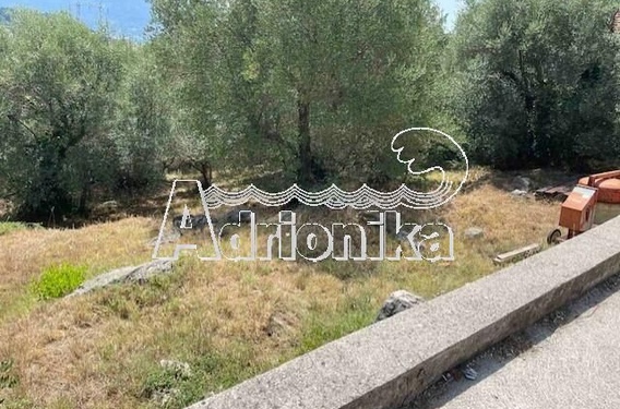 Урбанизированный участок с жилым назначением, с видом на море и оливковыми деревьями, Поди &mdash; Херцег - фото