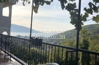 Меблированный просторный дом с видом на море и гаражом, Зеленка, Херцег Нови