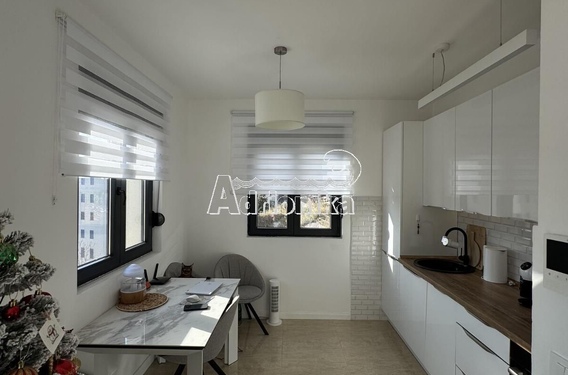 Современная, новая и полностью меблированная квартира с одной спальней и парковочным местом, Игало &ndash; - фото