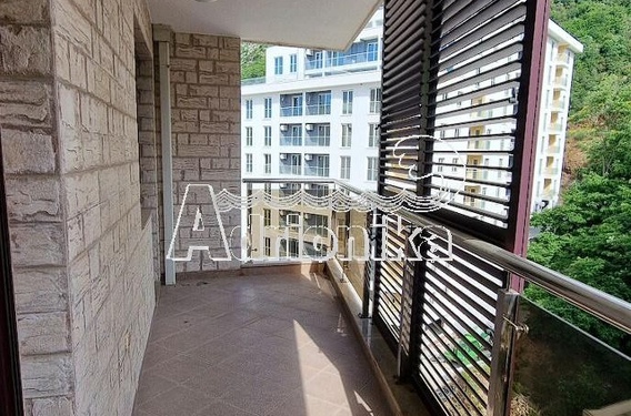 Двухкомнатная квартира в комплексе в Бечичи - фото