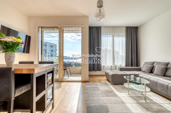 Трехкомнатная квартира с видом на море рядом с пляжем, Бечичи - фото