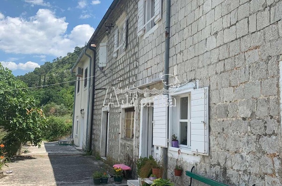 Старинный каменный дом, Муо, 30м от моря - фото