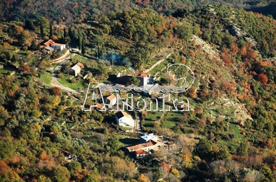 Большой урбанизированный участок в Станишичи, Будва - фото