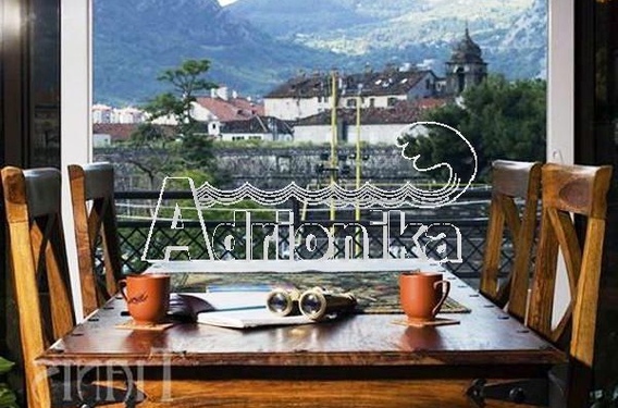 Отель на 10 номеров, Котор - фото