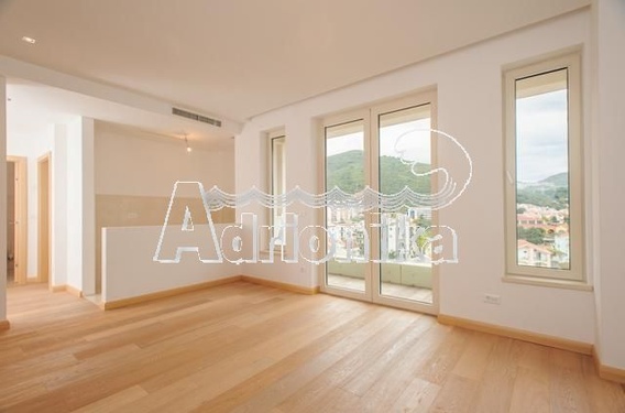 Квартиры в новом доме в 150м от моря, Будва - фото