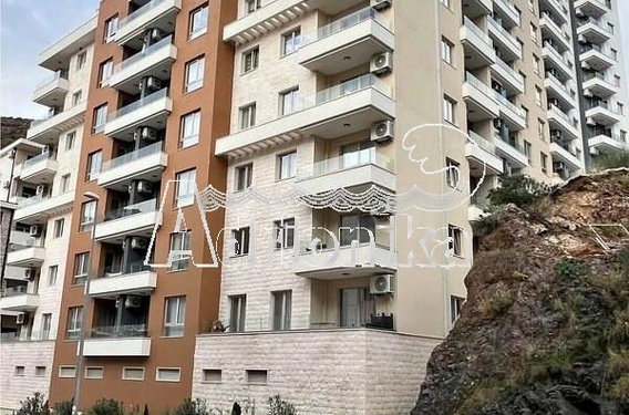 Квартира в новостройке возле пляжа в Бечичи - фото