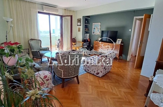 Квартира с тремя спальнями и видом на море в Будве, район Дубовица Люкс - фото