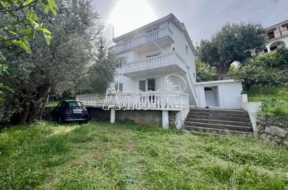 Просторный дом с участком и видом на море, Добра Вода - фото