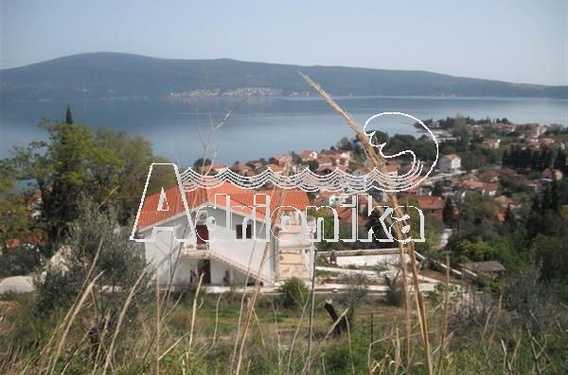 Участок с красивым видом, Тиват - фото