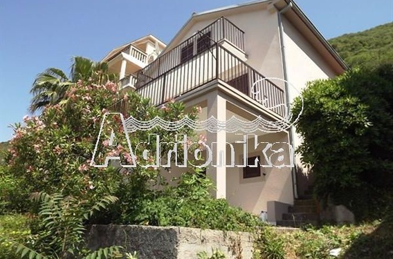 Дом в Нивице, Херцег  Нови - фото