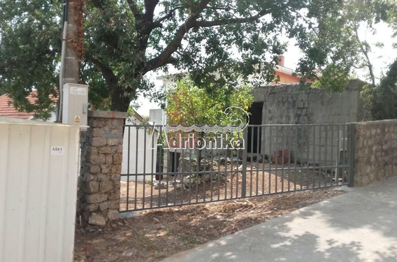 Два дома на участке, Ратац - фото