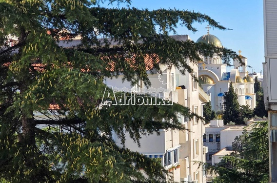 Трёхкомнатная квартира в центре Бара - фото