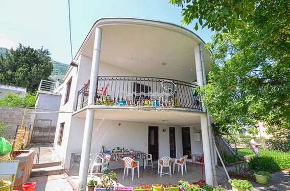 Дом в Сутоморе с шестью спальнями - фото