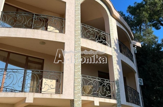 Продажа двухэтажной виллы с современным ремонтом и видом на море в г. Бар, Зеленый пояс - фото