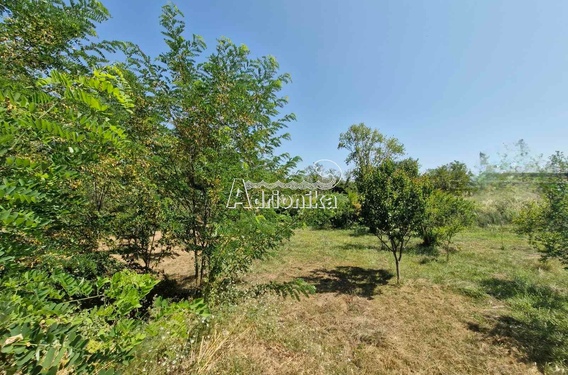 Урбанизированный участок недалеко от центра города, рядом с магистралью Бар&ndash;Улцинь - фото