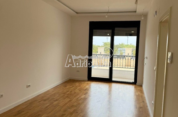 Однокомнатная квартира в доме с бассейном &ndash; Бар - фото