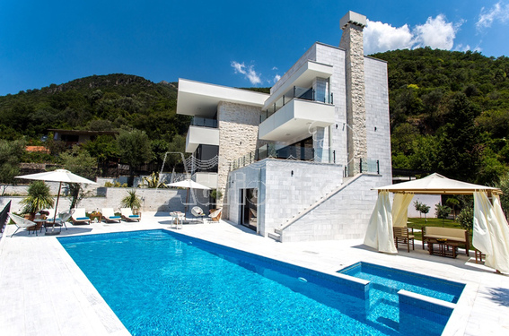 Новый дом в Герцег Нови - фото