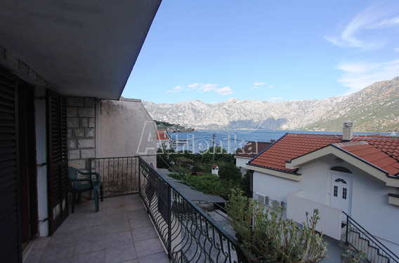 Дом в Столиве - фото