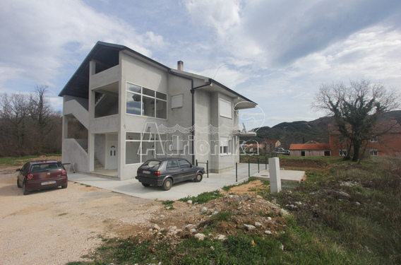 Дом в Радановичи - фото