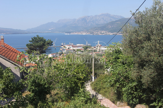 Дом с видом на море в Биеле - фото