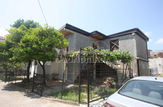 Дом в Шушань - фото