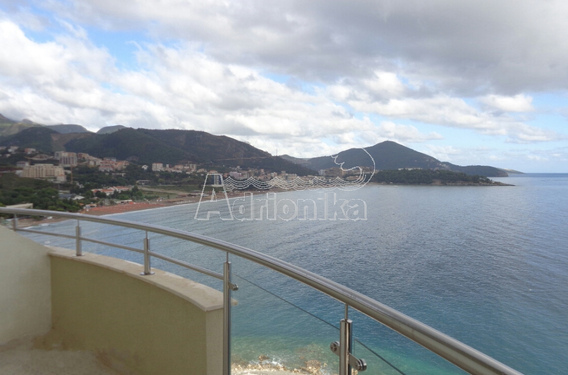 Квартира на первой линии - фото