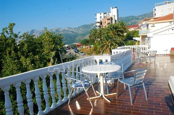 Отель в Бечичи - фото