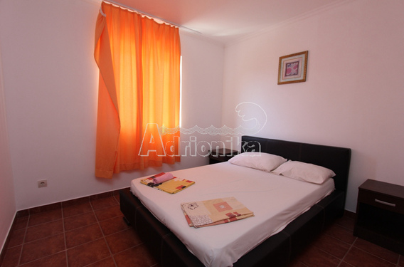 Квартира в Херцег Нови - фото