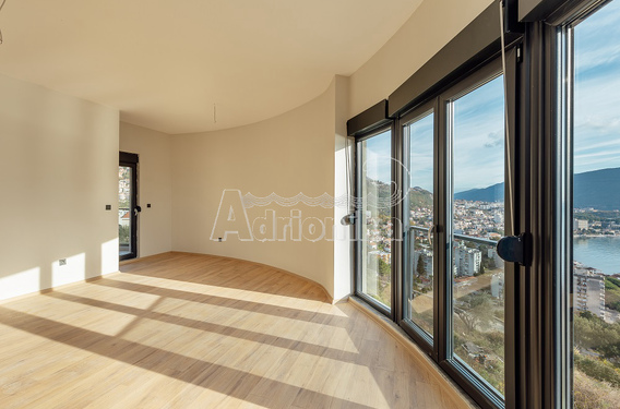 Kвартиры в комлексе с бассейном в Герцег-Нови - фото