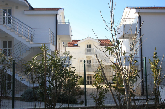 Квартирa в комплексе в Биеле - фото