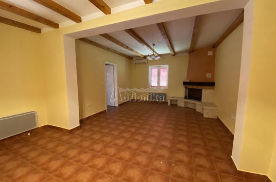 Дом в Дженовичи с видом на море - фото